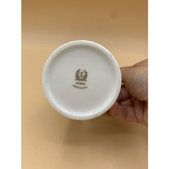 2 VINTAGE USA LENOX FINE CHINA GOLD TRIM SPECIAL VASES AND Pitcher - Picture 5 of 8